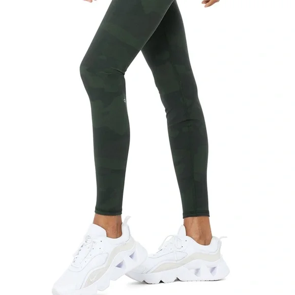 ALO High-Waist Camo Vapor Legging Hunter Camo (Green) Sz XS NWOT